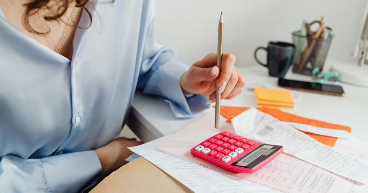 Freelance calculant son taux journalier moyen (TJM)